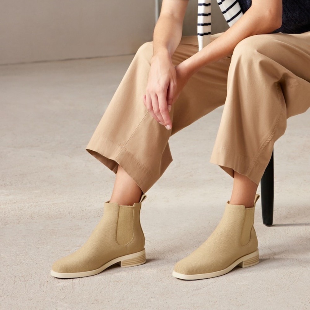 VIVAIA Beige Knit Chelsea Boots Water Resistant Slip On Women's‎ Size 8 EU 39